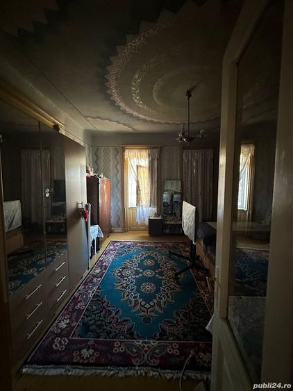 Casă cu 6 camere cu Teren 1498 Mp în Variaș