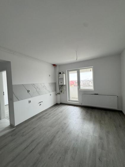 VANZARE APARTAMENT 44 MP-FIALIZAT-BLOC MIC CU LIFT-0773 746 547 - COMISION 0% - 4