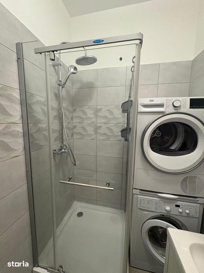 Apartament cu 3 camere în Independenței