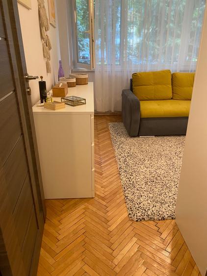 Apartament cu 2 camere semidecomandat în Aleea Carpați