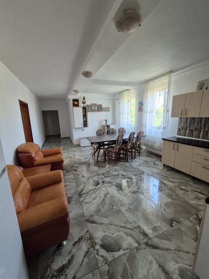 Apartament cu 4 camere decomandat în Centrul Istoric