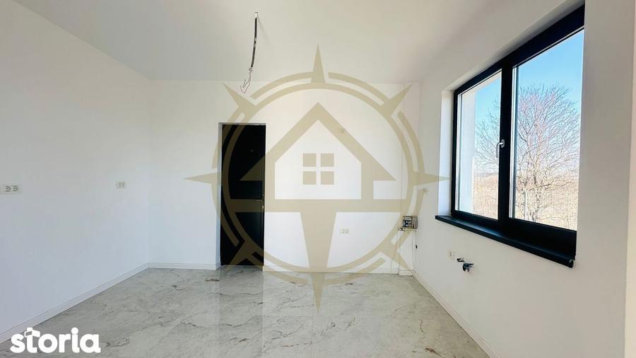 Casă cu 5 camere cu Teren 500 Mp în Corbeanca