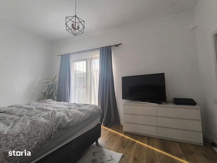 Casă cu 4 camere cu Canalizare în Iris