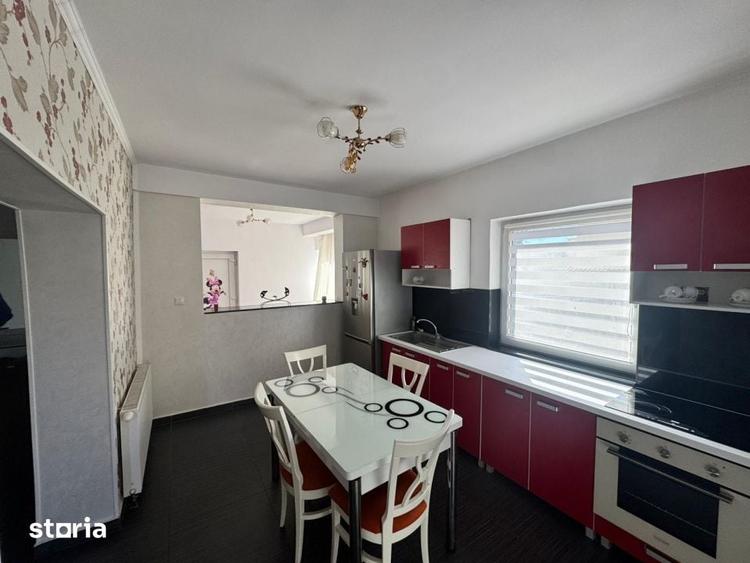Casă cu 7 camere cu Teren 960 Mp în Pielești