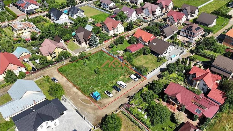 Teren de 1422 mp, în Central