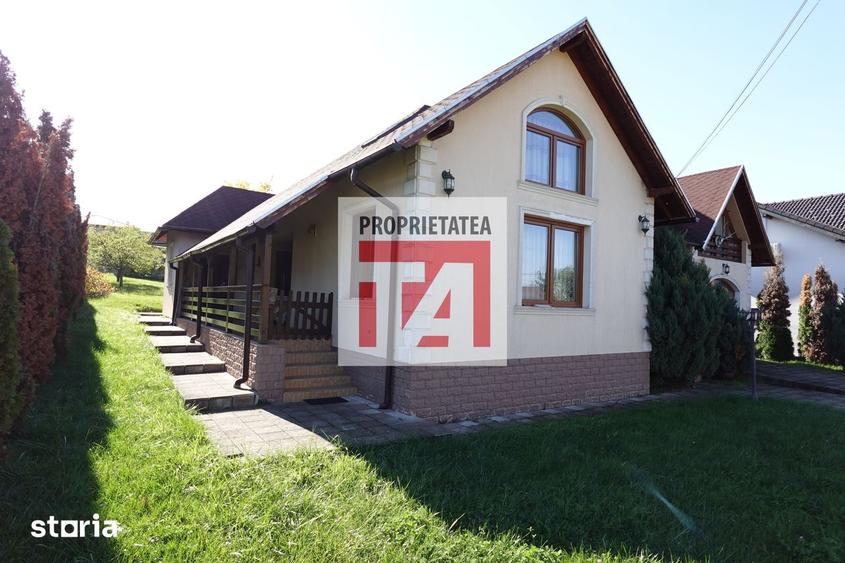 Casă cu 6 camere cu Teren 1500 Mp în Central