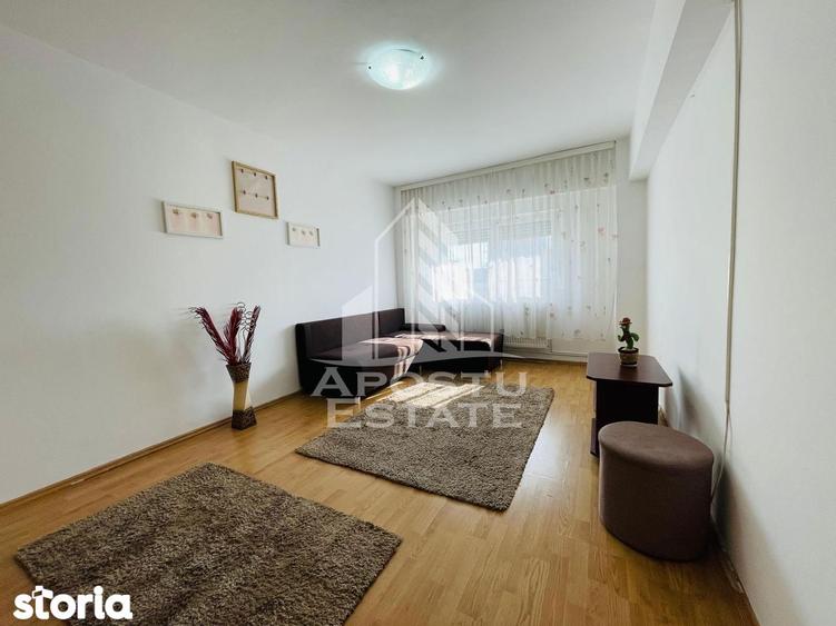 Apartament cu 2 camere semidecomandat în Aurel Vlaicu