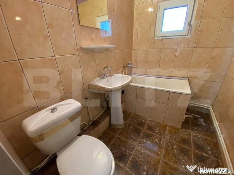 Apartament cu 3 camere semidecomandat în Baciu