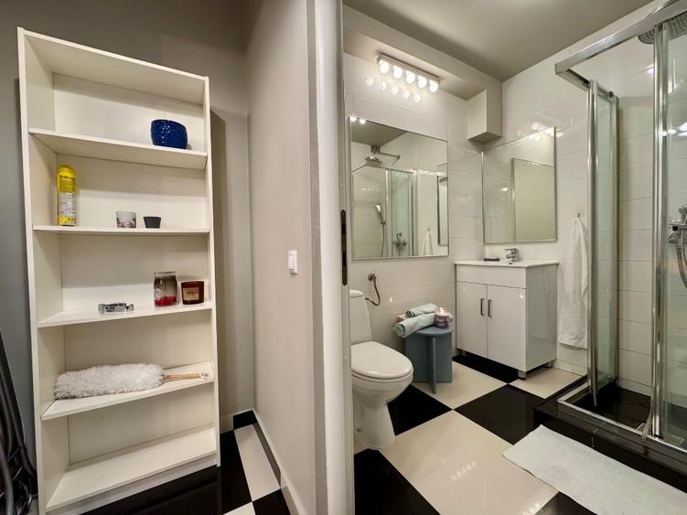 Apartament cu 2 camere semidecomandat, mobilat în Cornișa
