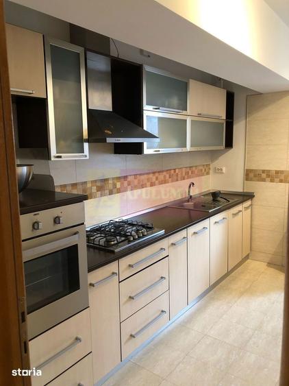 Apartament cu 3 camere decomandat, mobilat în Unirii