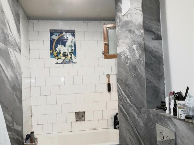 Apartament cu 3 camere semidecomandat în Colentina