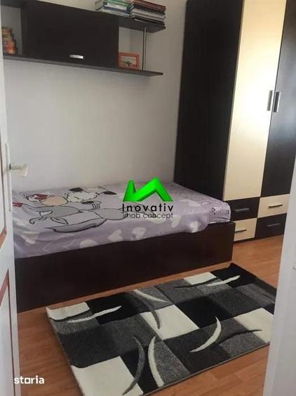 Apartament cu 3 camere decomandat, mobilat în Cedonia