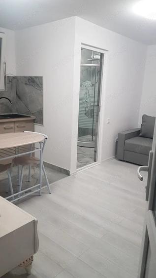 Garsonieră decomandată în Craiter