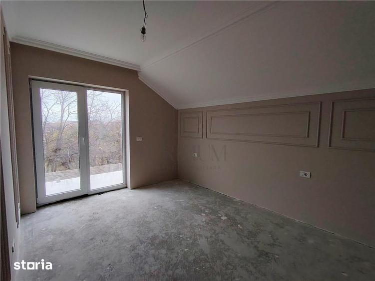 Casă cu 6 camere cu Teren 360 Mp în Ronaț