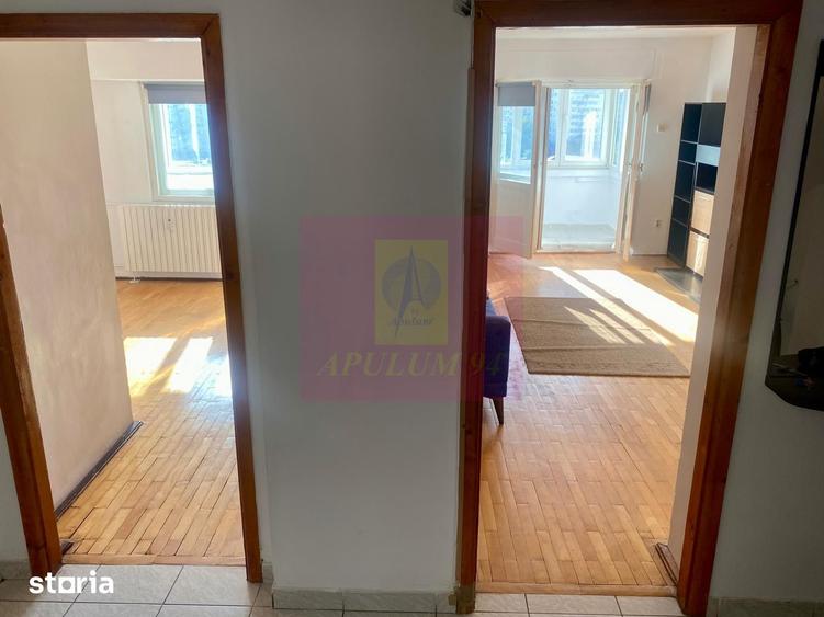 Apartament cu 4 camere decomandat, mobilat în Decebal