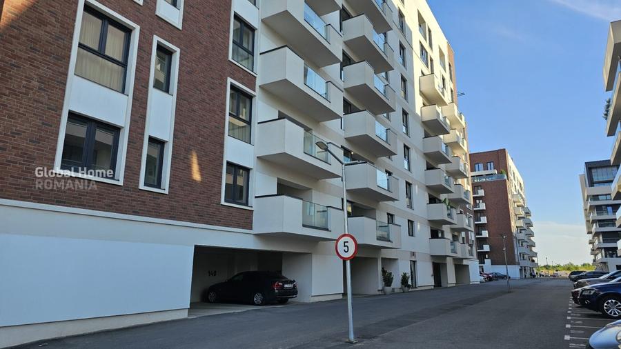 Apartament cu 3 camere semidecomandat, mobilat în Pipera