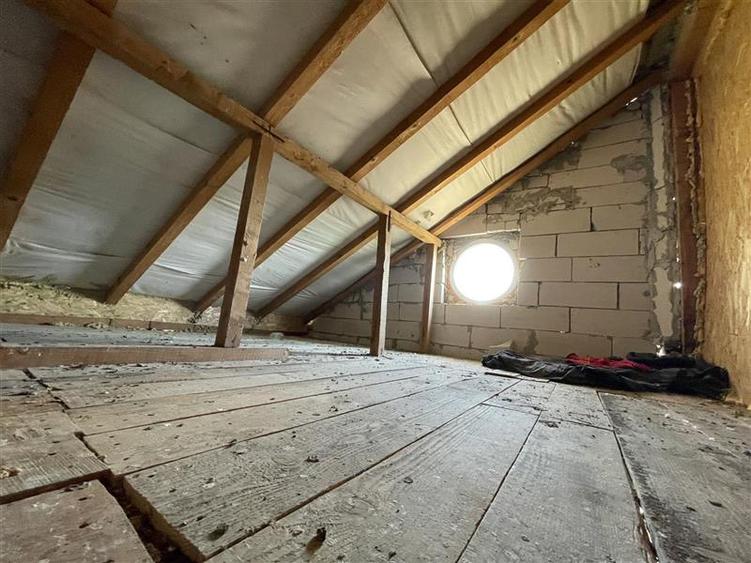 Casă individuală cu 4 camere cu Teren 1600 Mp în Malcoci