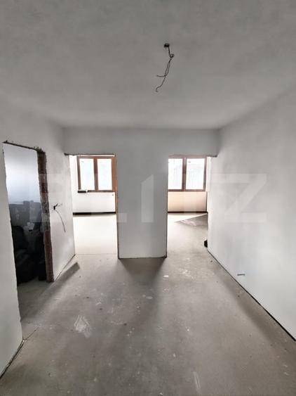 Apartament cu 3 camere decomandat în Careiului