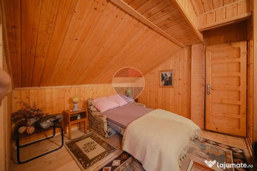Casă cu 7 camere cu Teren 3326 Mp în Arieșeni