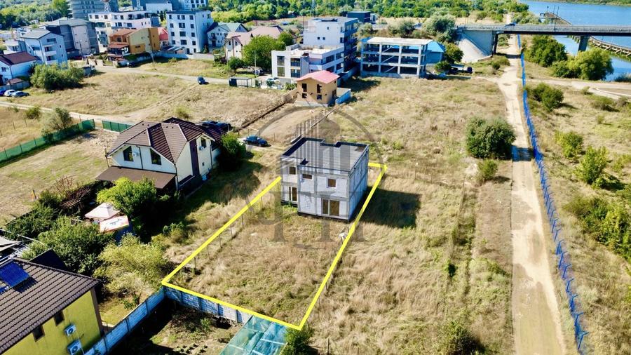 Casă individuală cu 5 camere cu Canalizare în Est