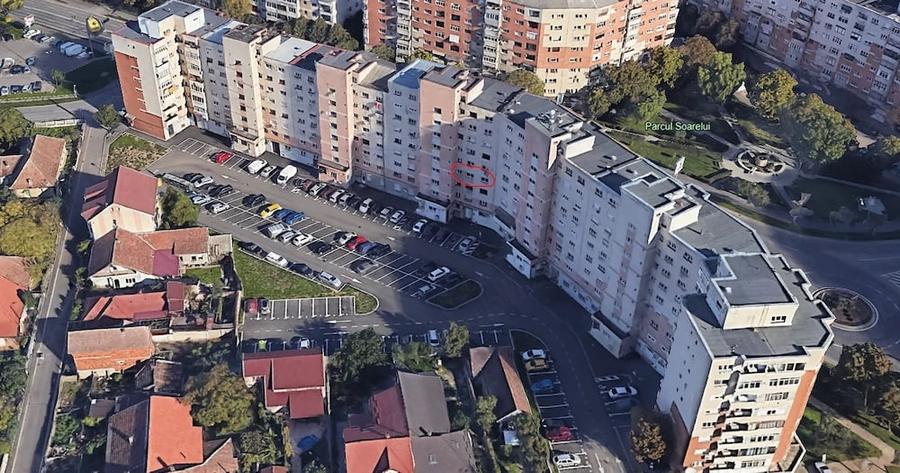 Apartament cu 4 camere decomandat în Soarelui