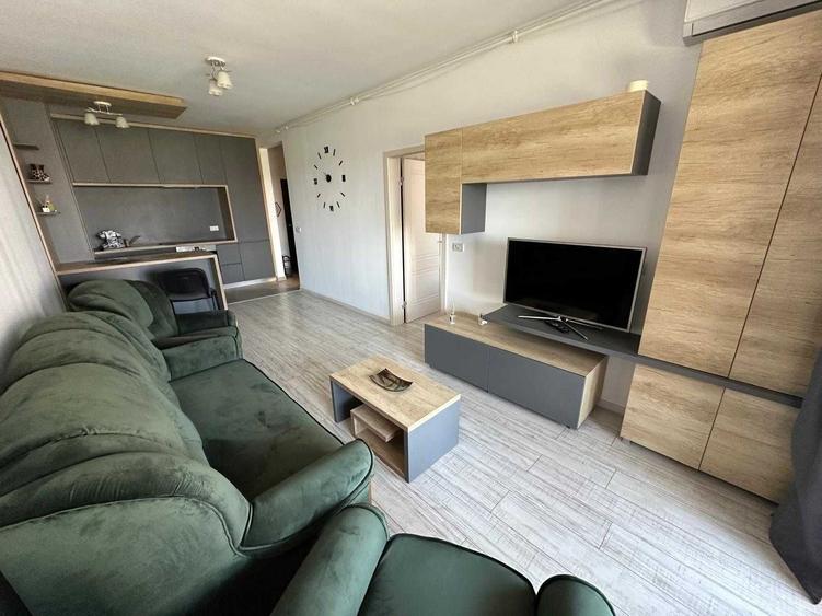 Apartament cu 2 camere semidecomandat în Exterior Vest