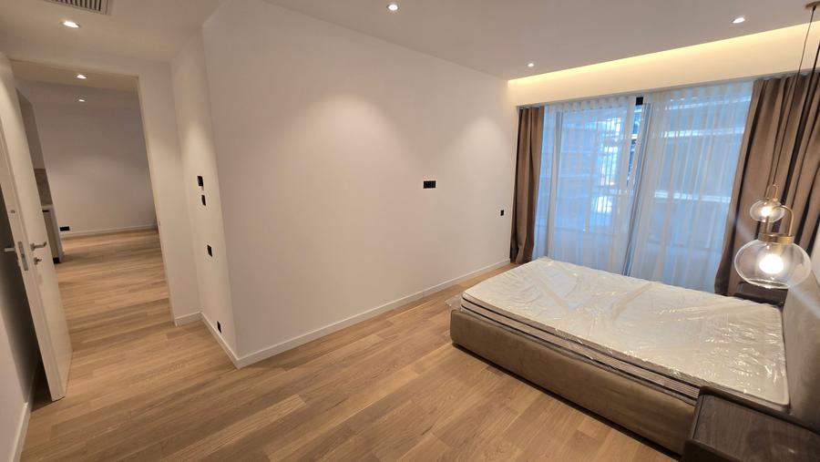 Apartament cu 3 camere decomandat în Herăstrău