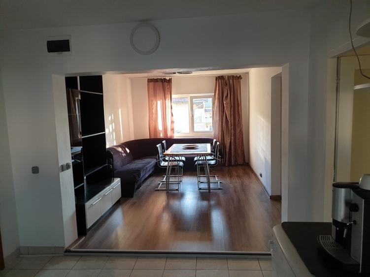Apartament cu 5 camere decomandat în Ultracentral