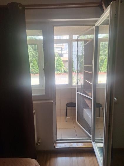 Apartament cu 2 camere semidecomandat în 1 Decembrie 1918