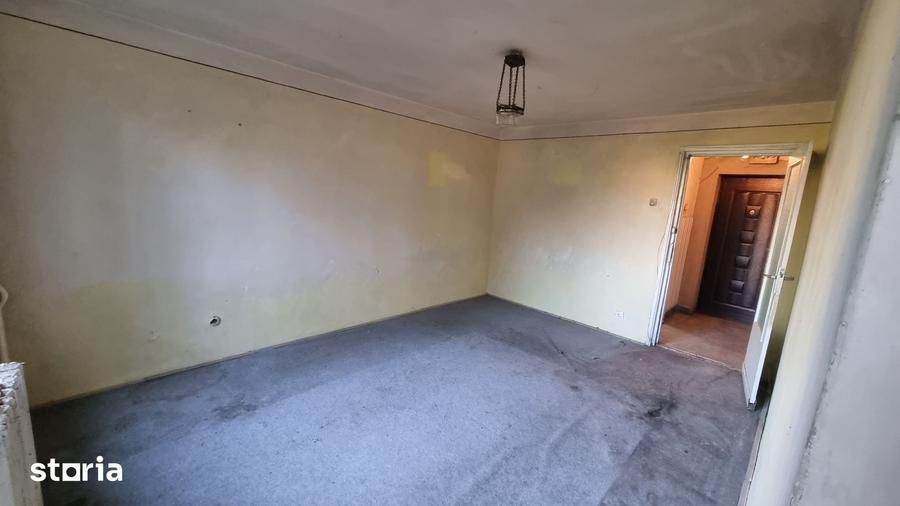 Apartament cu 2 camere decomandat în Rogerius