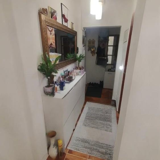 Apartament cu 3 camere semidecomandat, mobilat în Tătărași