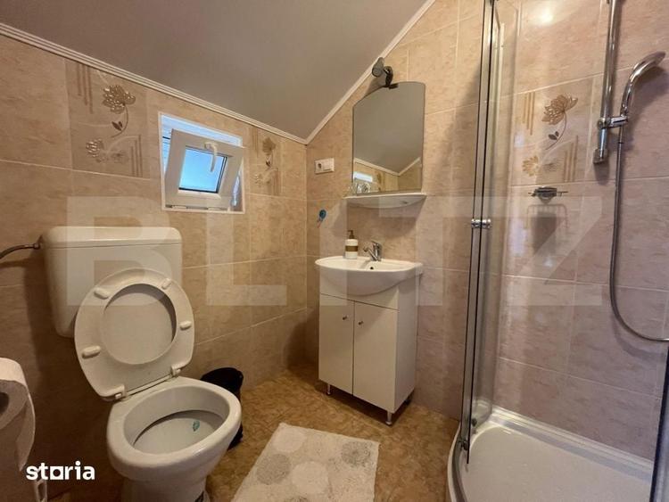 Casă cu 10 camere cu Teren 2000 Mp în Sântandrei