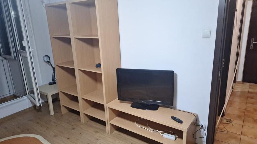 Garsonieră decomandată, mobilată în Dristor
