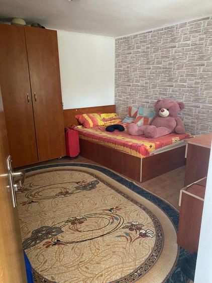 Casă individuală cu 4 camere cu Canalizare în Tunari