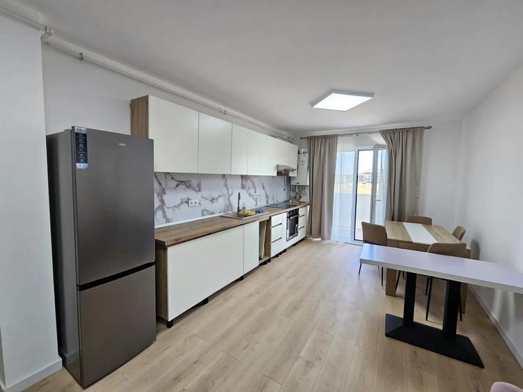 Apartament de 2 camere, semidecomandat, 46mp + 10mp terasa, zona Eroilor - 1