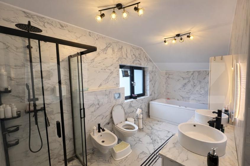Casă individuală cu 5 camere cu Teren 600 Mp în Reghin