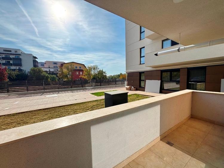 Apartament cu 2 camere decomandat în Străulești
