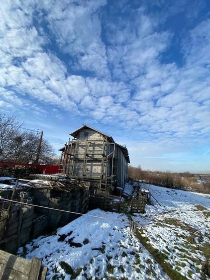 Casă cu 6 camere cu Teren 1100 Mp în Ștefăneștii de Jos