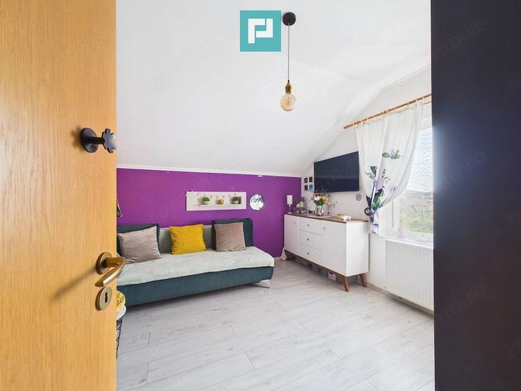 Apartament cu 2 camere decomandat în Giroc