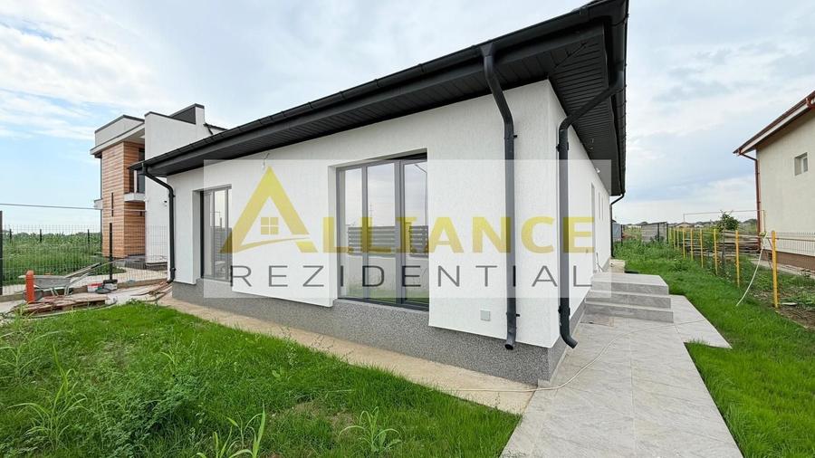 Casă individuală cu 4 camere cu Canalizare în Berceni