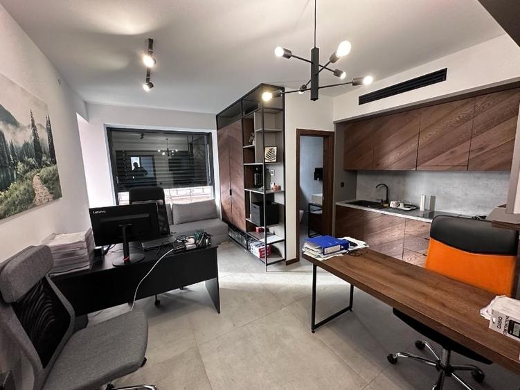 Spațiu comercial, de 220 mp, în Nufărul