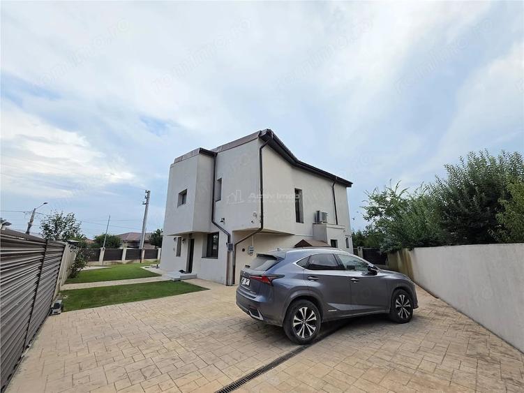 Casă cu 10 camere cu Teren 620 Mp în Mogoșoaia