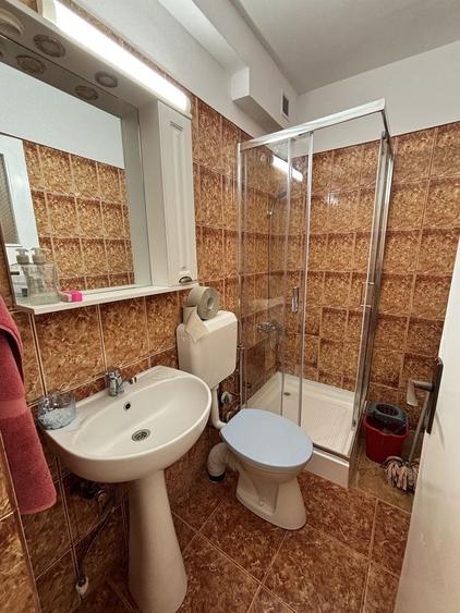 Garsonieră decomandată în Central