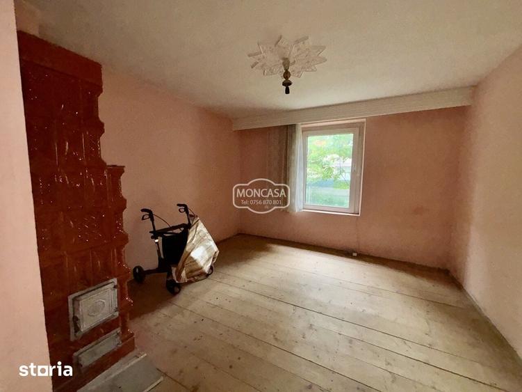 Casă cu 3 camere cu Teren 1335 Mp în Central