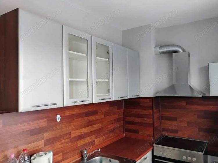 Inchiriez apartament cu 2 camere in zona 23 August - 2