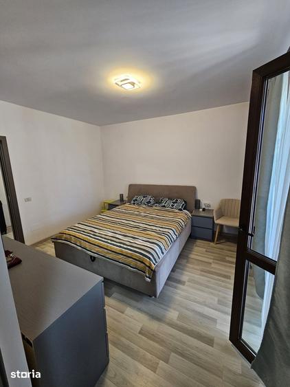 Apartament cu 3 camere decomandat în Dobroești