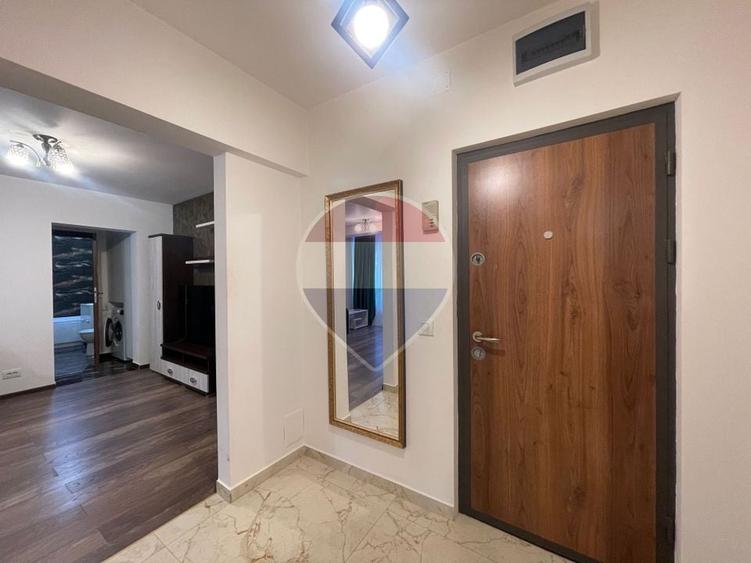 Apartament cu 2 camere semidecomandat, mobilat în Olteniței