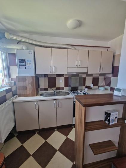 Apartament 2 camere, 39 mp, zona Liceului Spiru Haret - 3