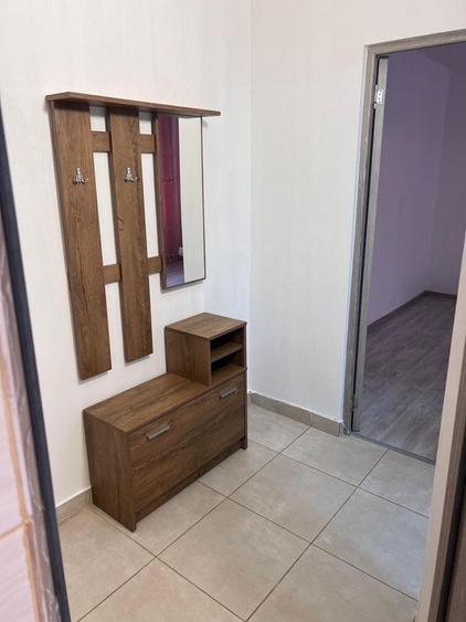 Garsonieră decomandată în Calea București