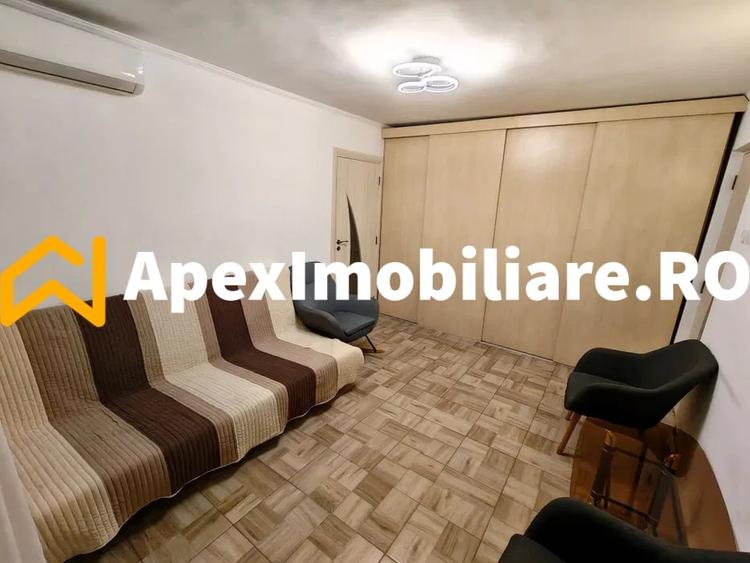 Apartament cu 2 camere semidecomandat, mobilat în Tei